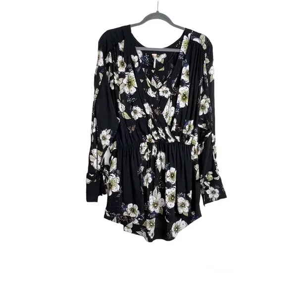 Free People Floral Surplice Tunic Top Large Black - Picture 9 of 9